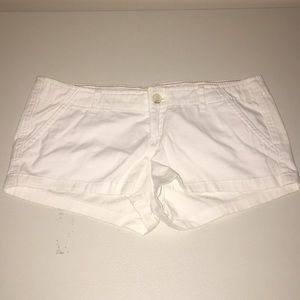 Size 5 (27 W) White shorts from Hollister